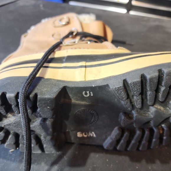 Sorel Caribou boots - Picture 5 of 9